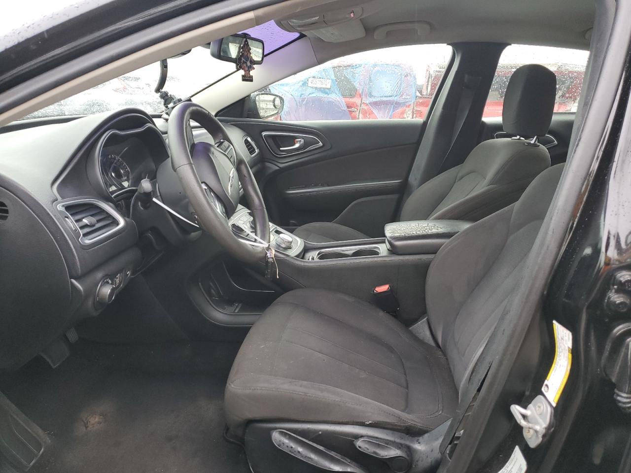 2015 Chrysler 200 - Image 7