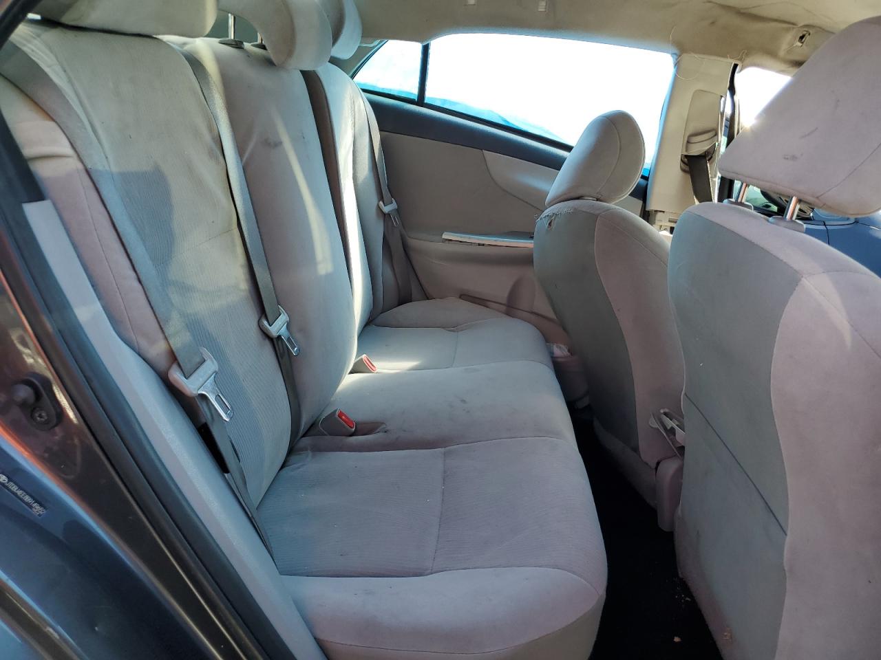 2011 Toyota Corolla - Image 11
