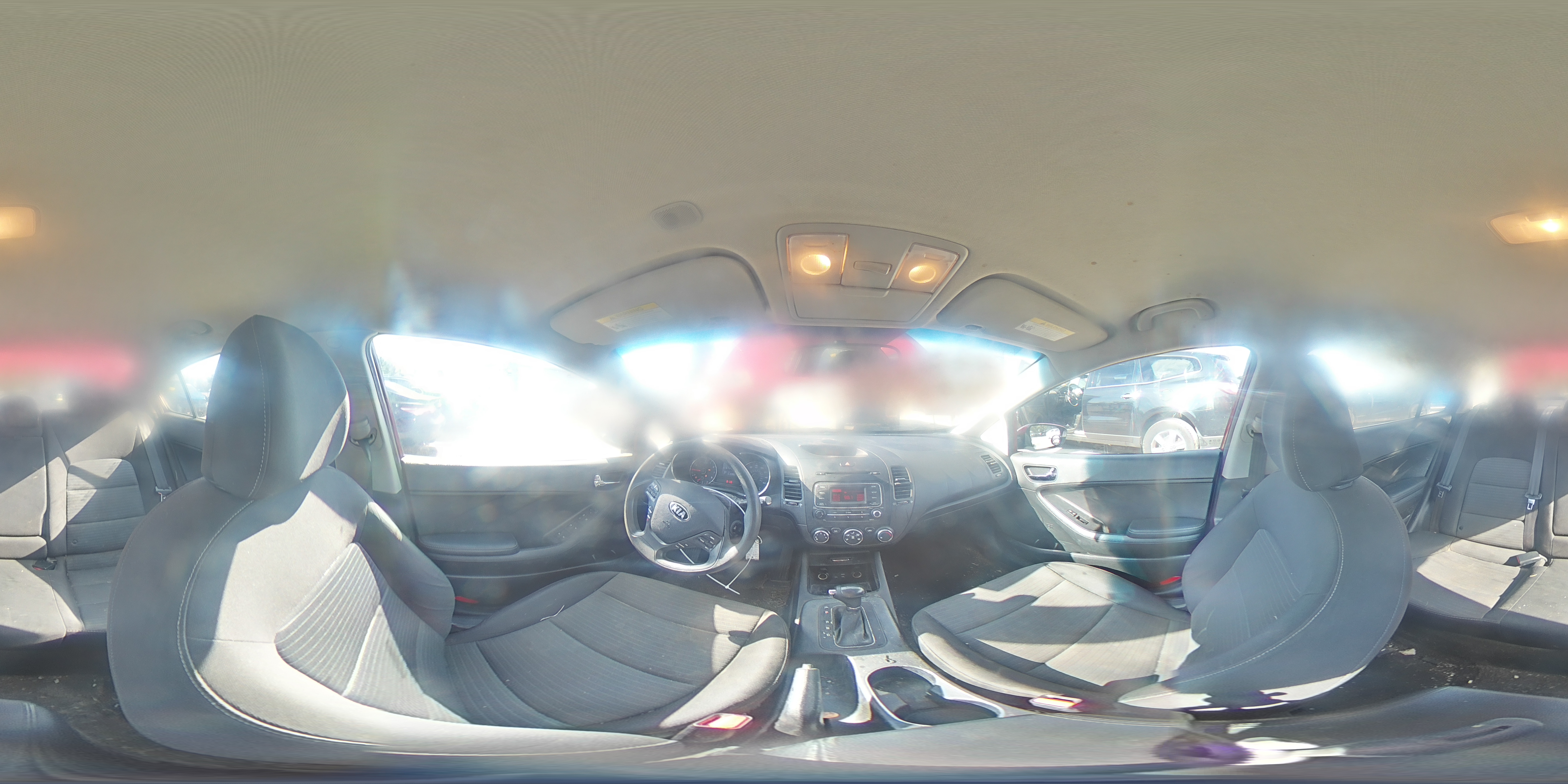 2015 Kia Forte - Image 12