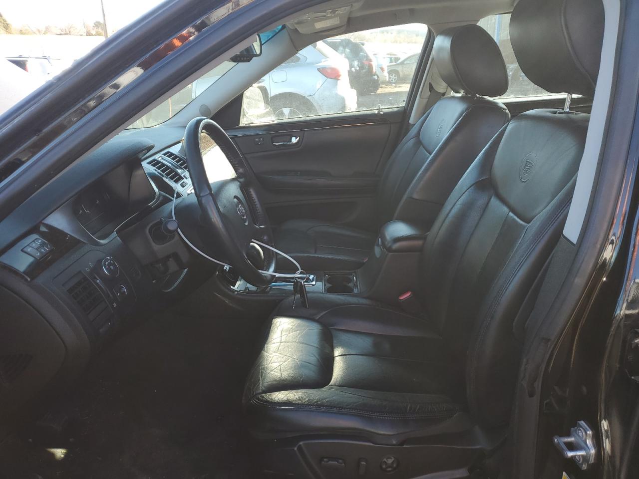 2011 Cadillac DTS - Image 7