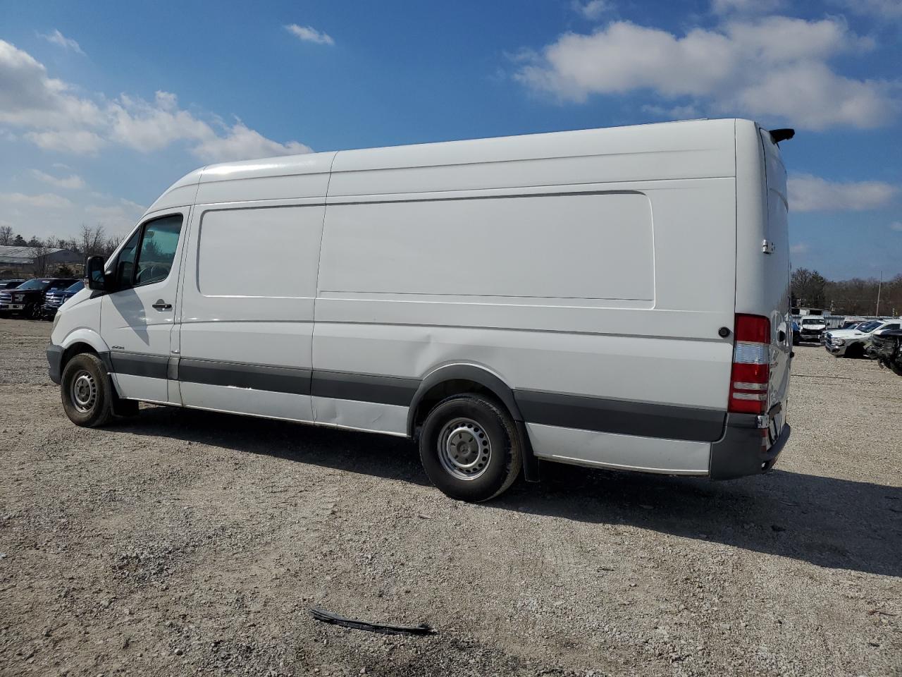2015 Mercedes-Benz Sprinter - Image 2