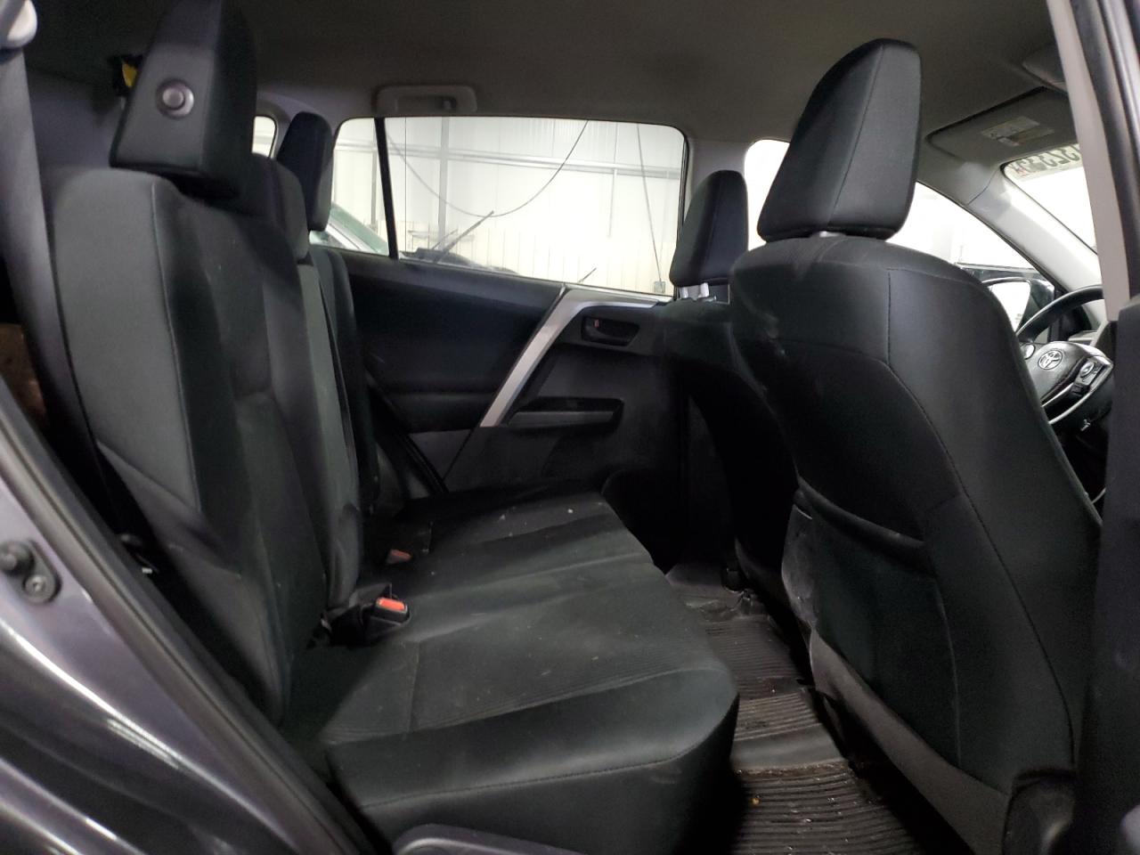 2018 Toyota RAV 4 - Image 12