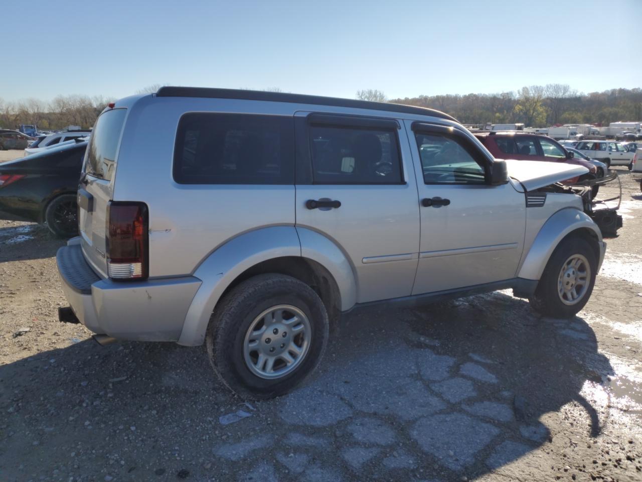 2011 Dodge Nitro - Image 3