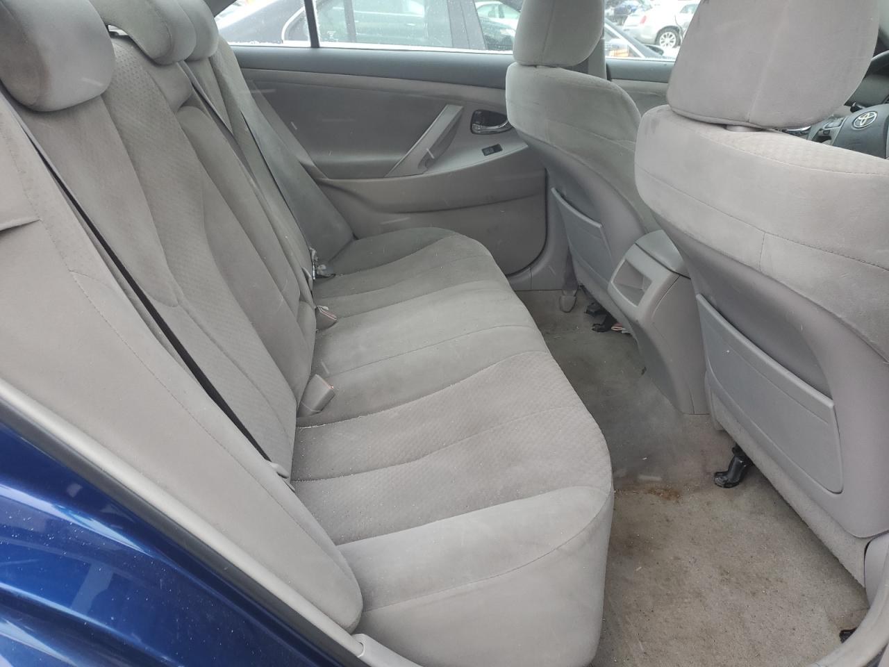 2009 Toyota Camry - Image 10