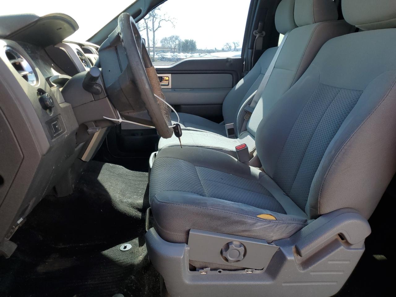 2011 Ford F-150 - Image 7