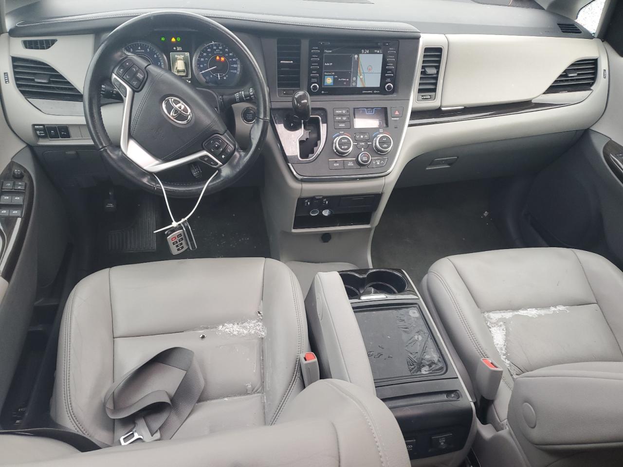 2018 Toyota Sienna - Image 8