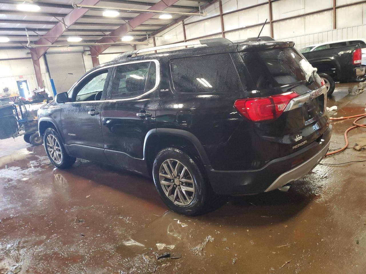 2019 GMC Acadia - Image 2
