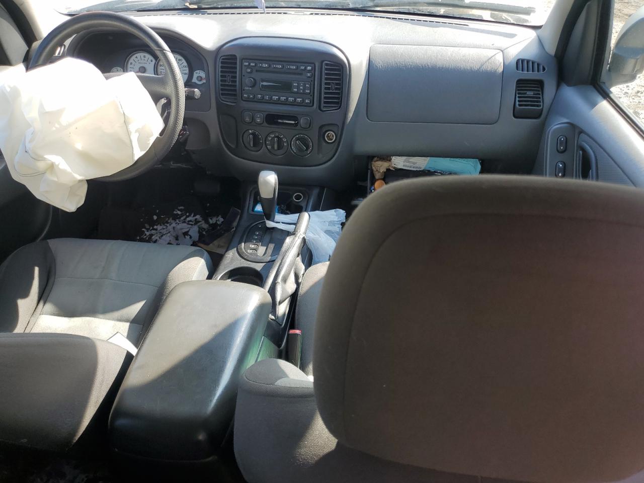 2006 Ford Escape - Image 8