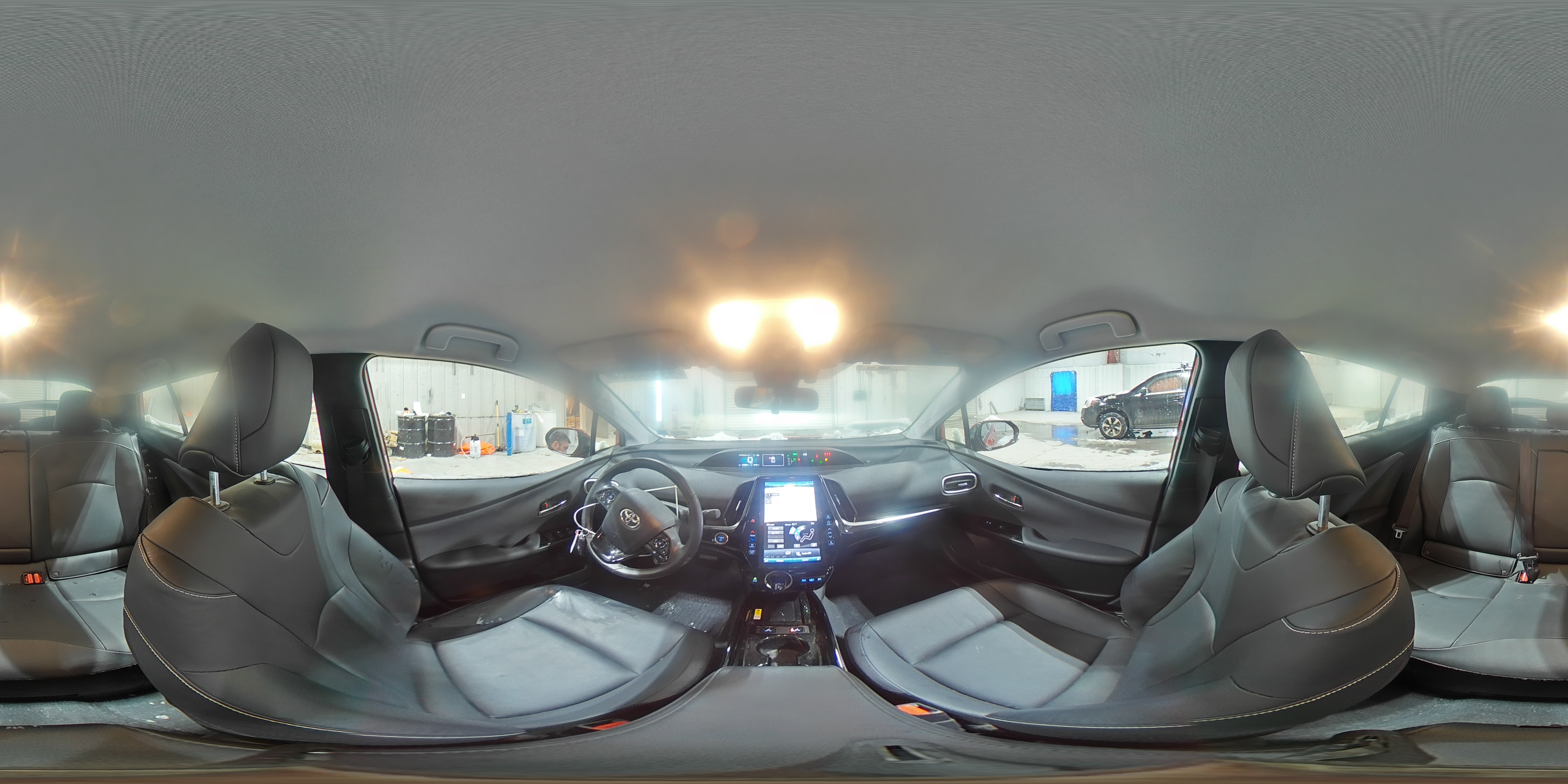 2022 Toyota Prius - Image 16