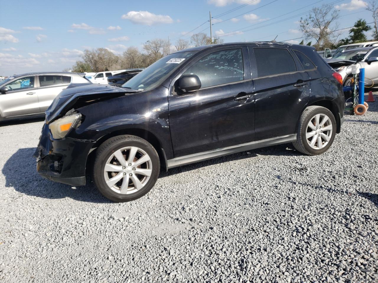 2014 Mitsubishi Outlander - Image 1