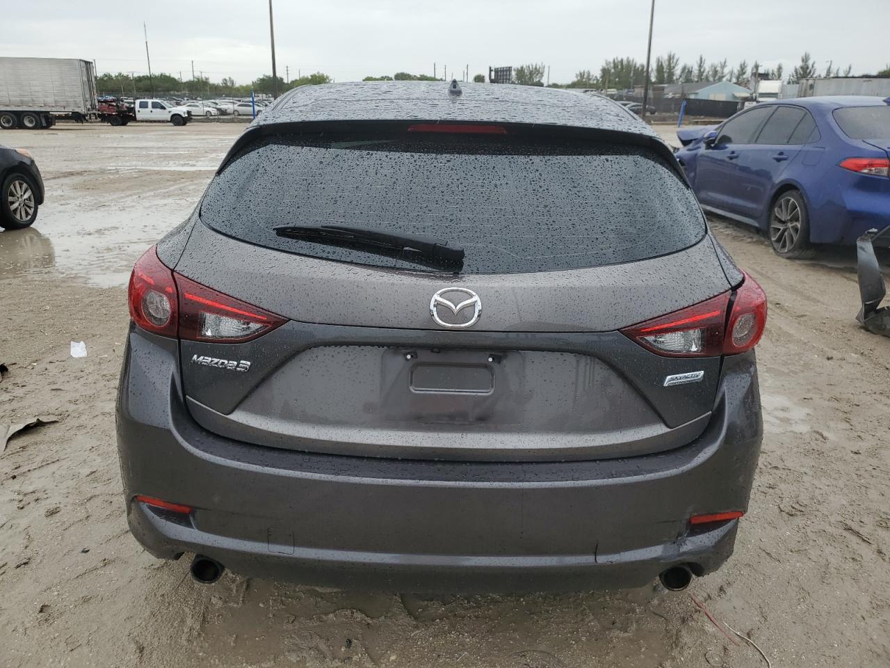 2018 Mazda 3 - Image 6