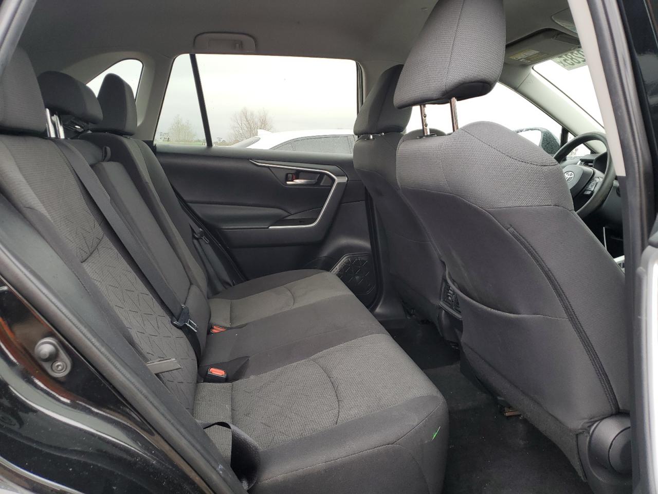 2021 Toyota RAV 4 - Image 10