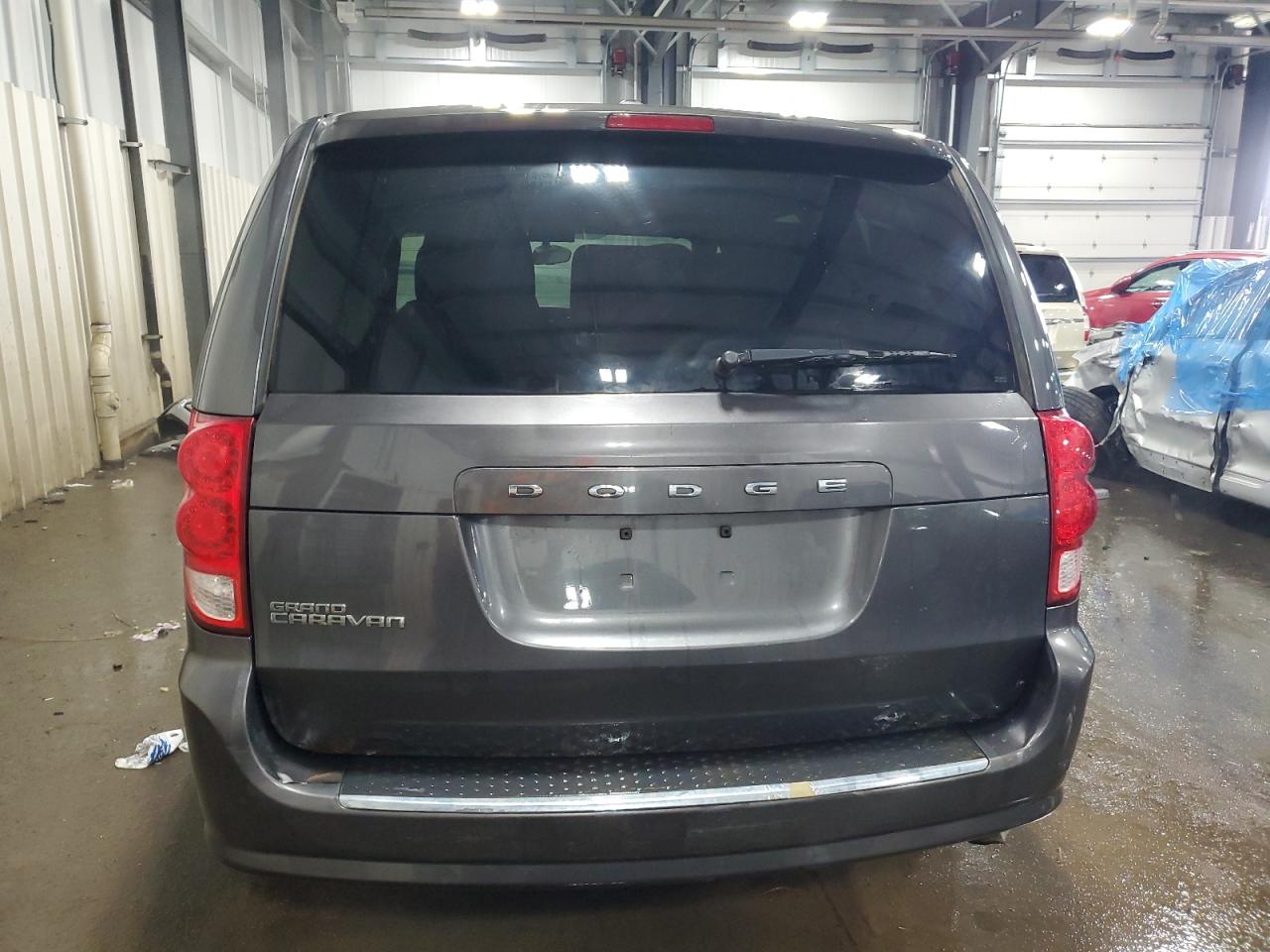 2014 Dodge Caravan - Image 6