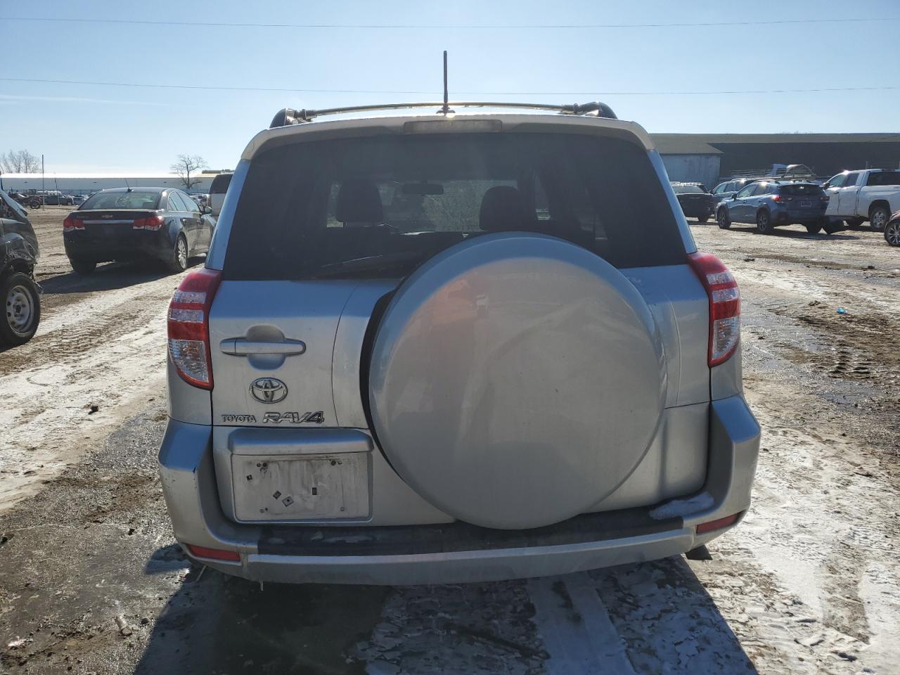 2010 Toyota RAV 4 - Image 6