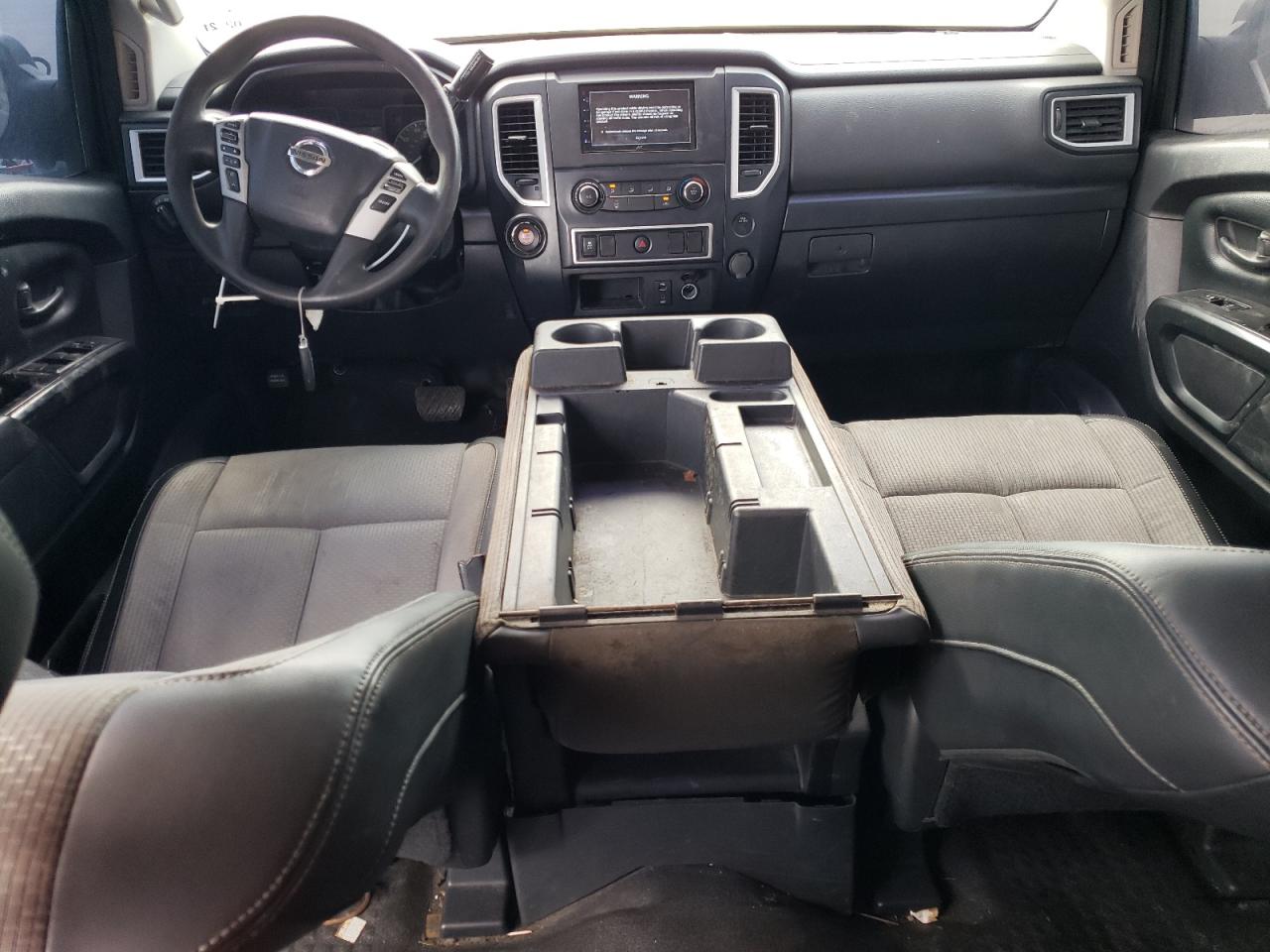 2017 Nissan Titan - Image 8