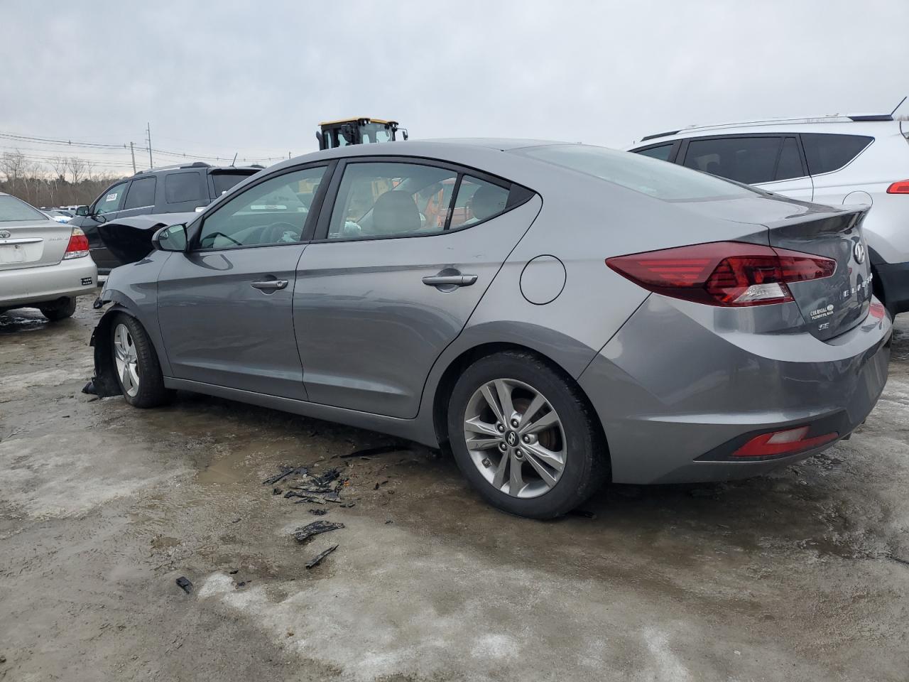2019 Hyundai Elantra - Image 2