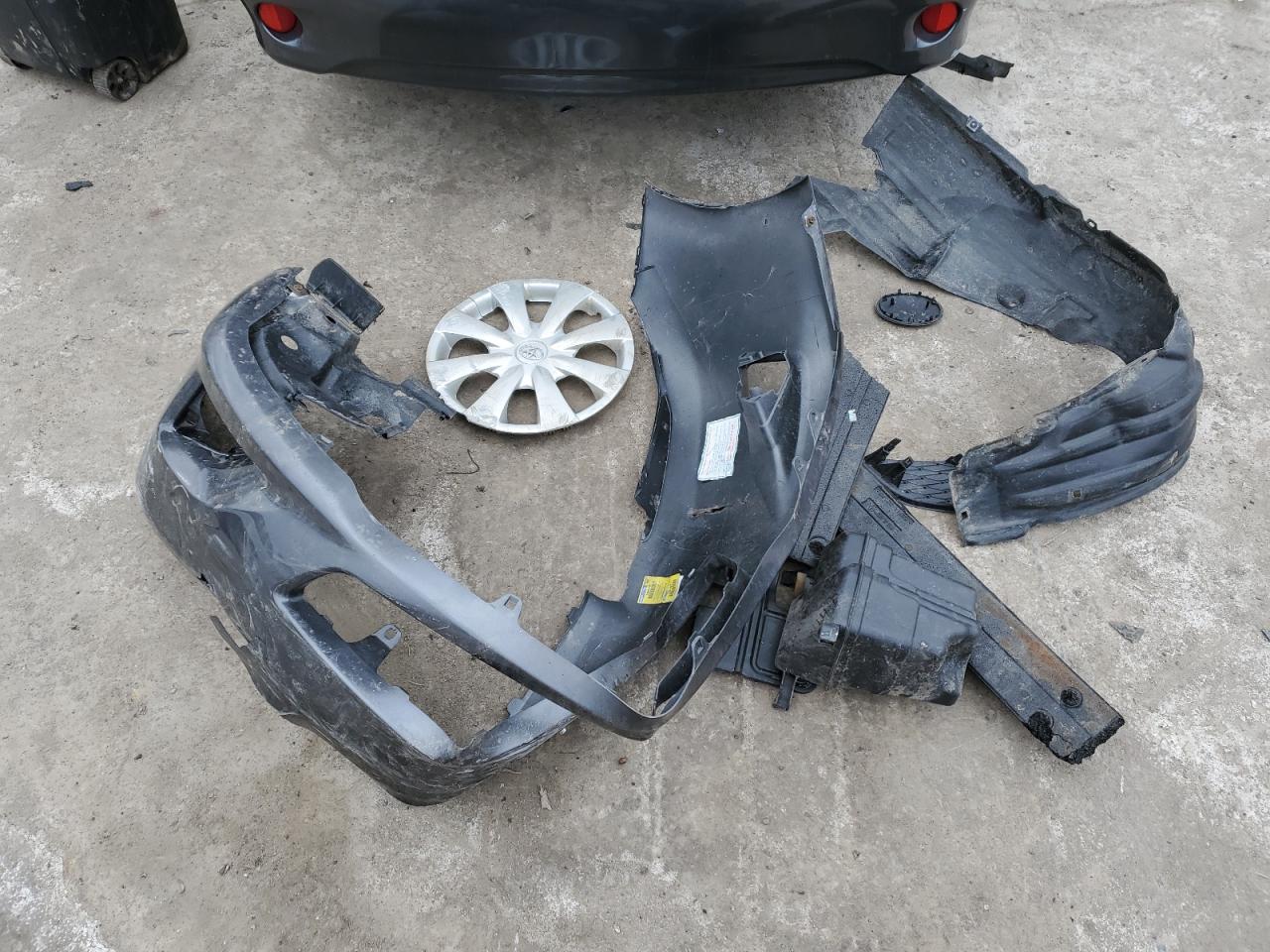 2010 Toyota Corolla - Image 12