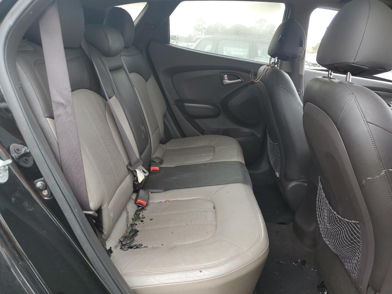 2011 Hyundai Tucson - Image 11