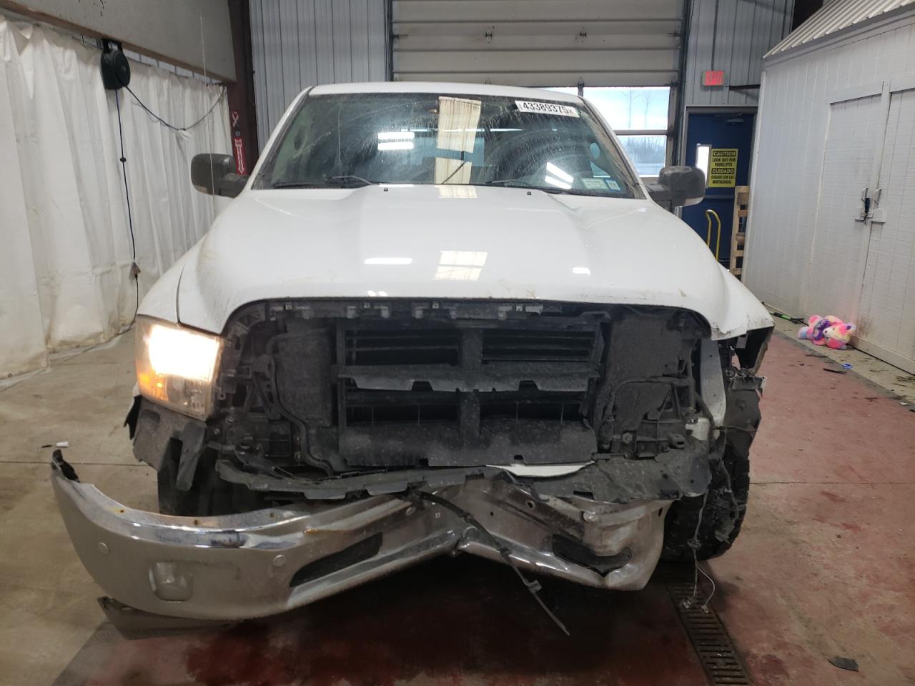 2016 RAM 1500 - Image 5