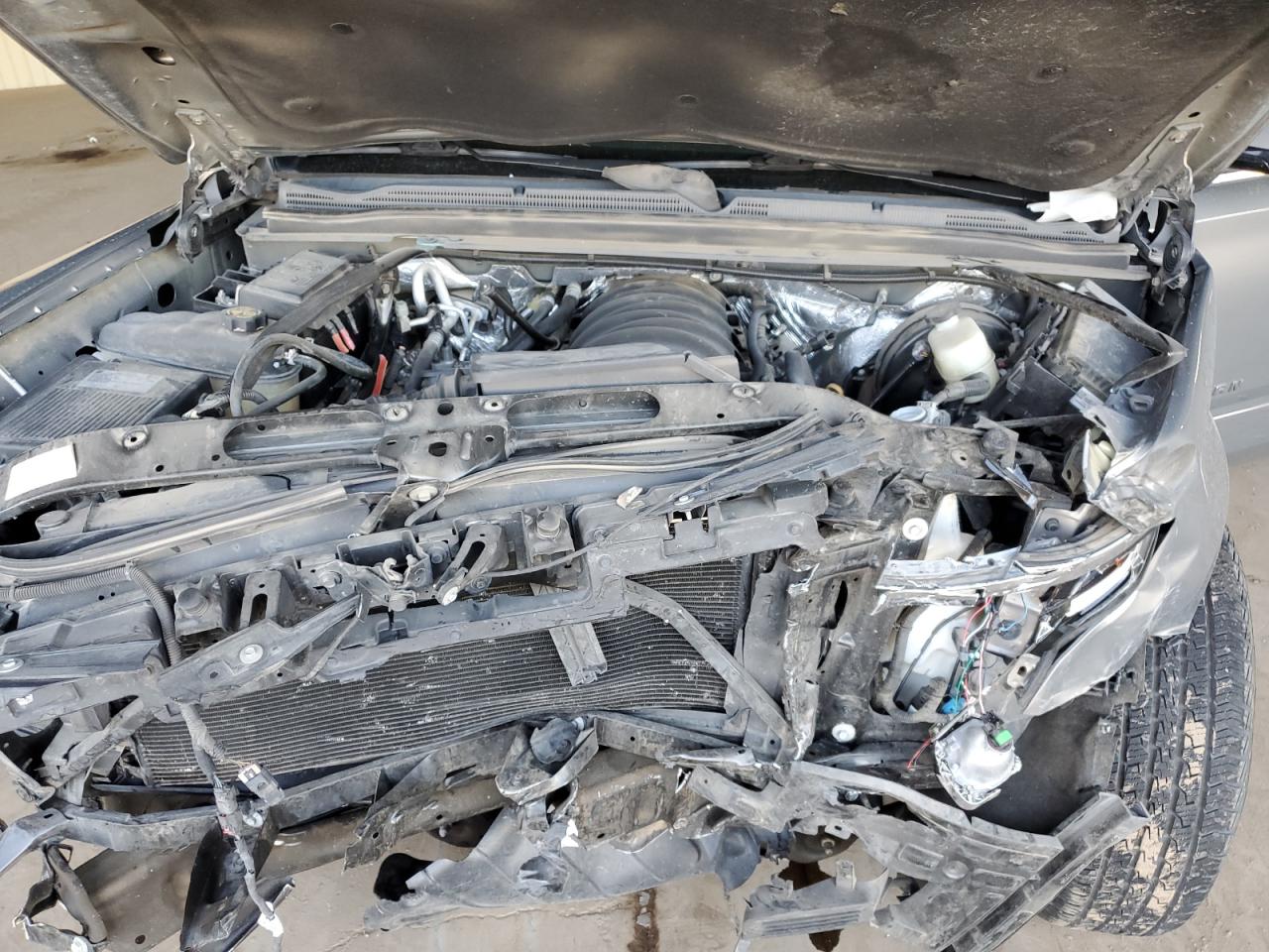 2018 Chevrolet Suburban - Image 12