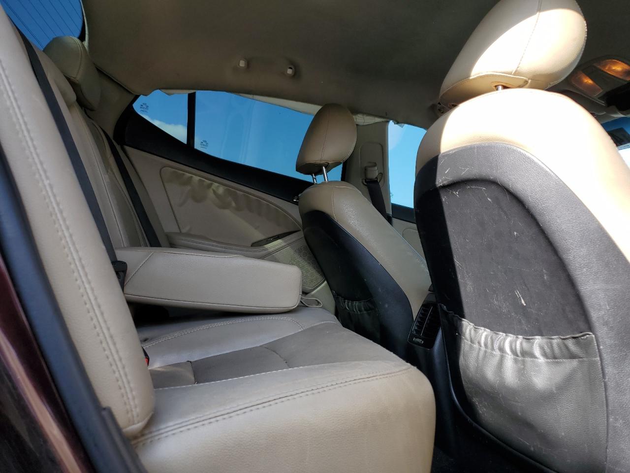 2013 Kia Optima - Image 10