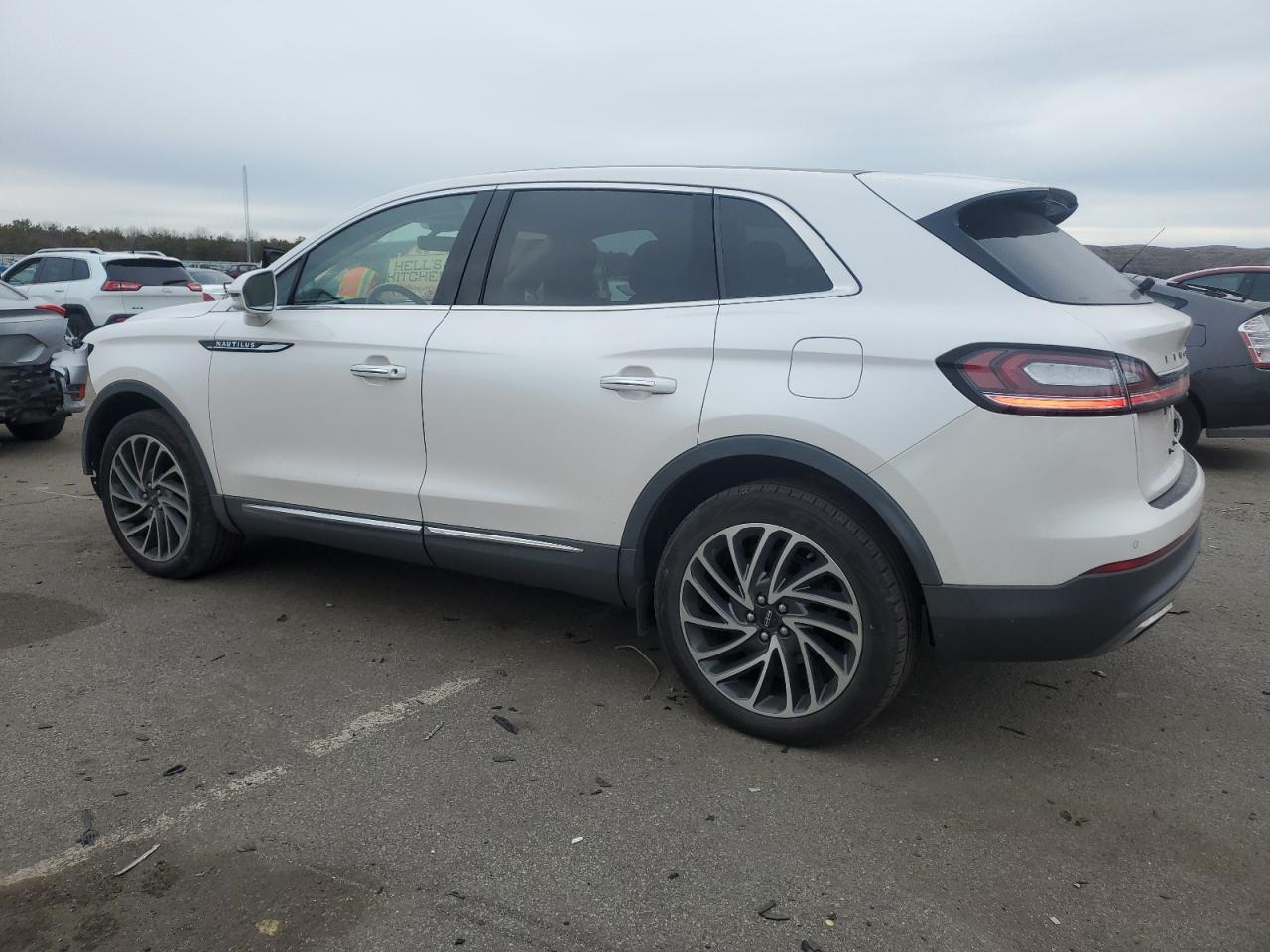 2019 Lincoln Nautilus - Image 2