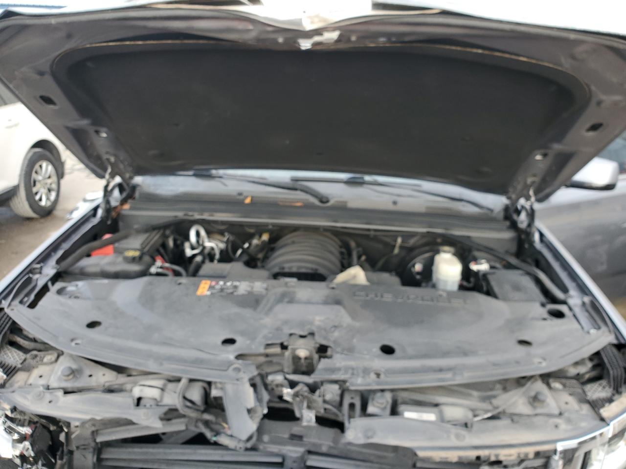 2019 Chevrolet Suburban - Image 12