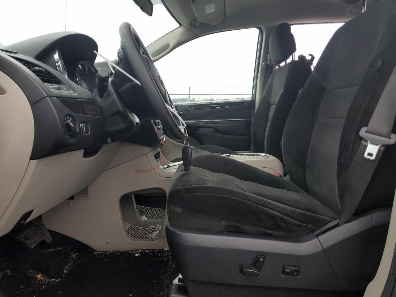 2015 Dodge Caravan - Image 7