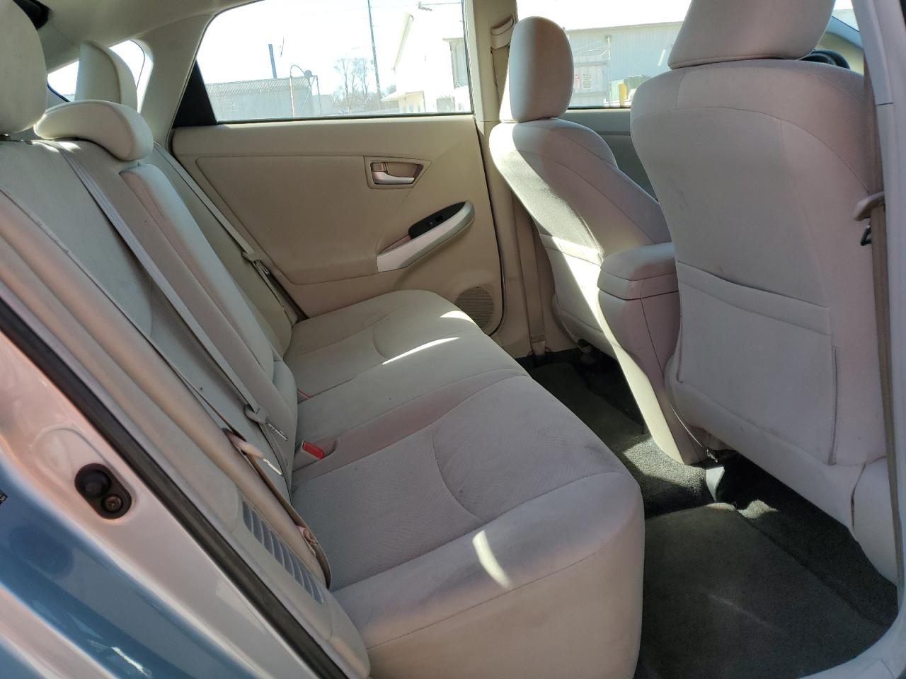 2012 Toyota Prius - Image 10