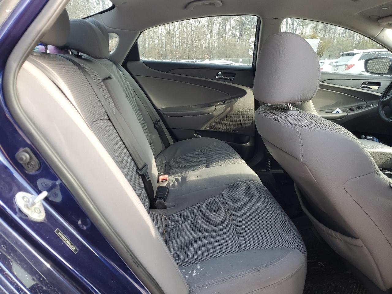 2012 Hyundai Sonata - Image 10