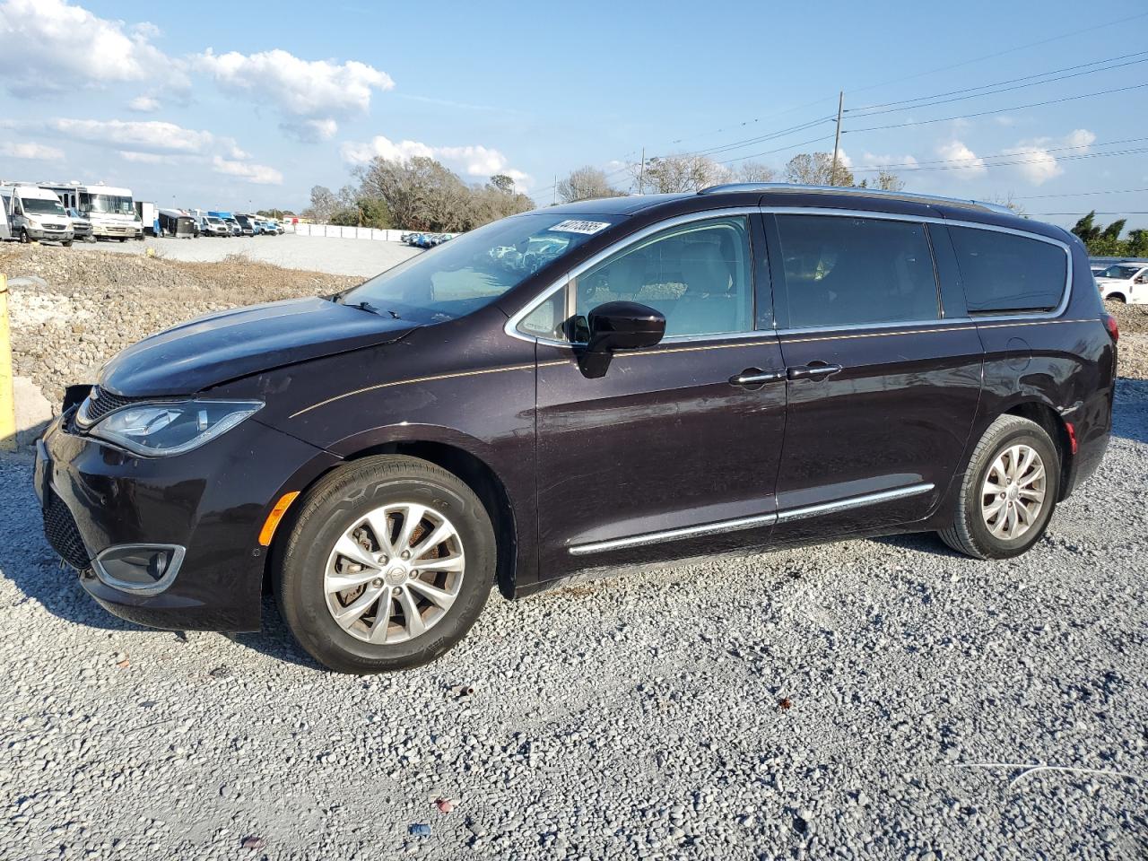 2018 Chrysler Pacifica - Image 1