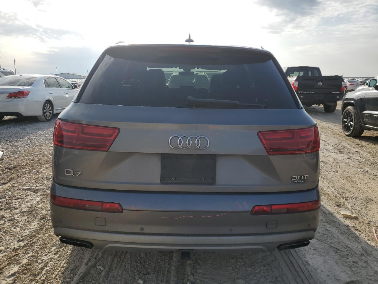 2017 Audi Q7 - Image 6