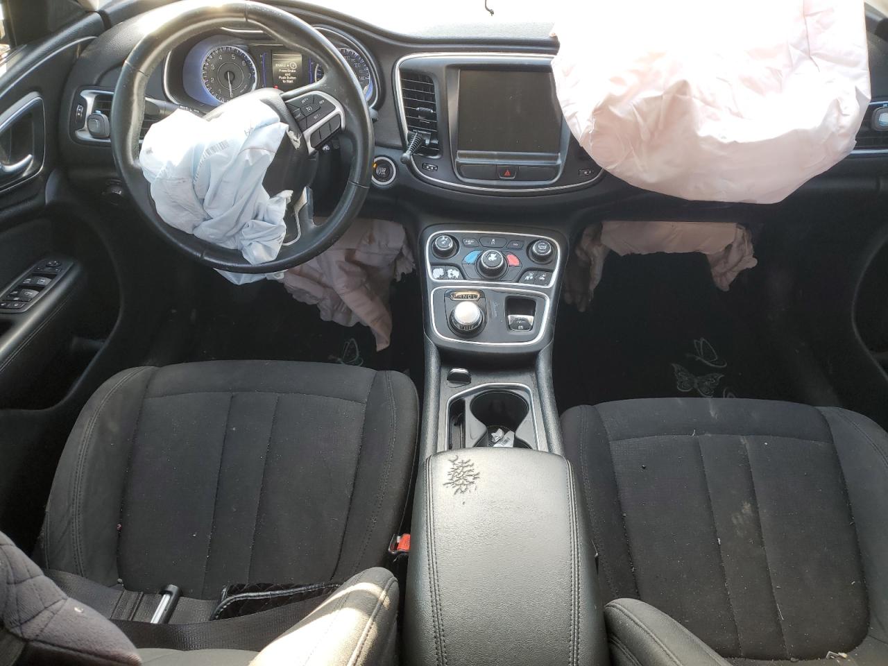 2015 Chrysler 200 - Image 8
