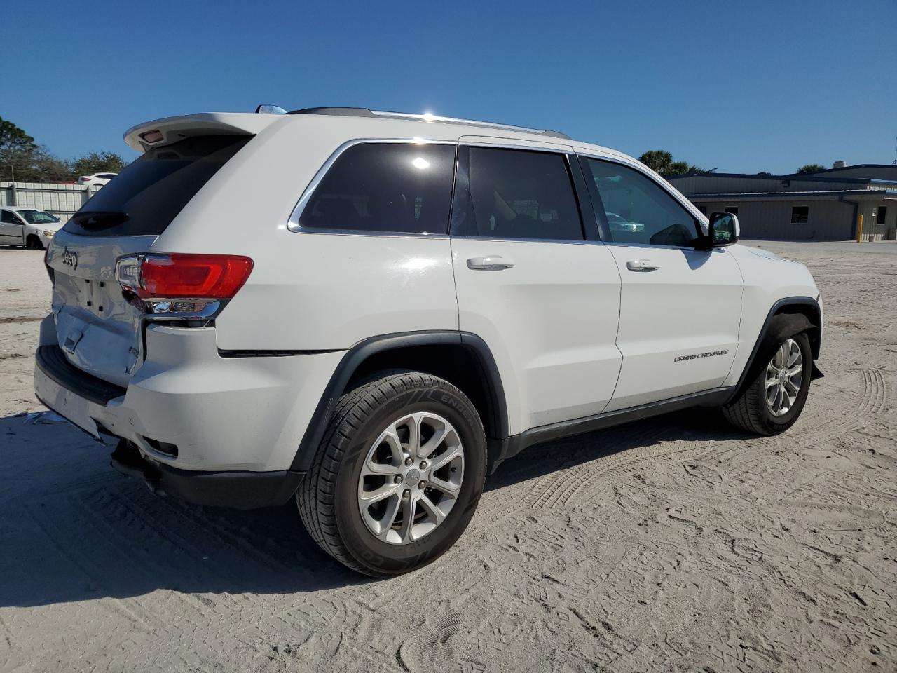 2016 Jeep Grand Cherokee - Image 3