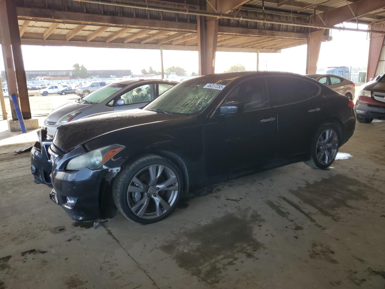 2011 Infiniti M - Image 1
