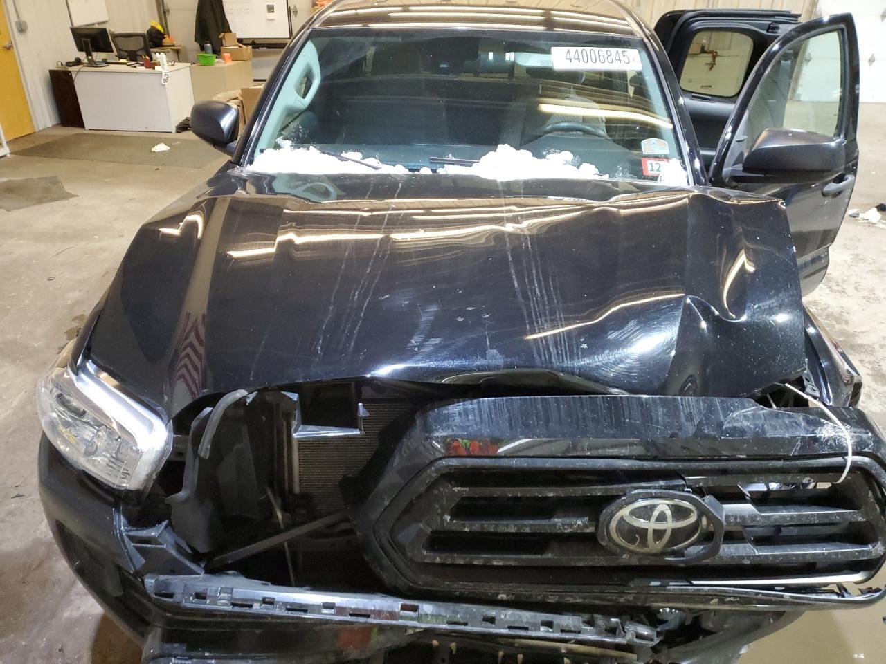 2021 Toyota Tacoma - Image 13