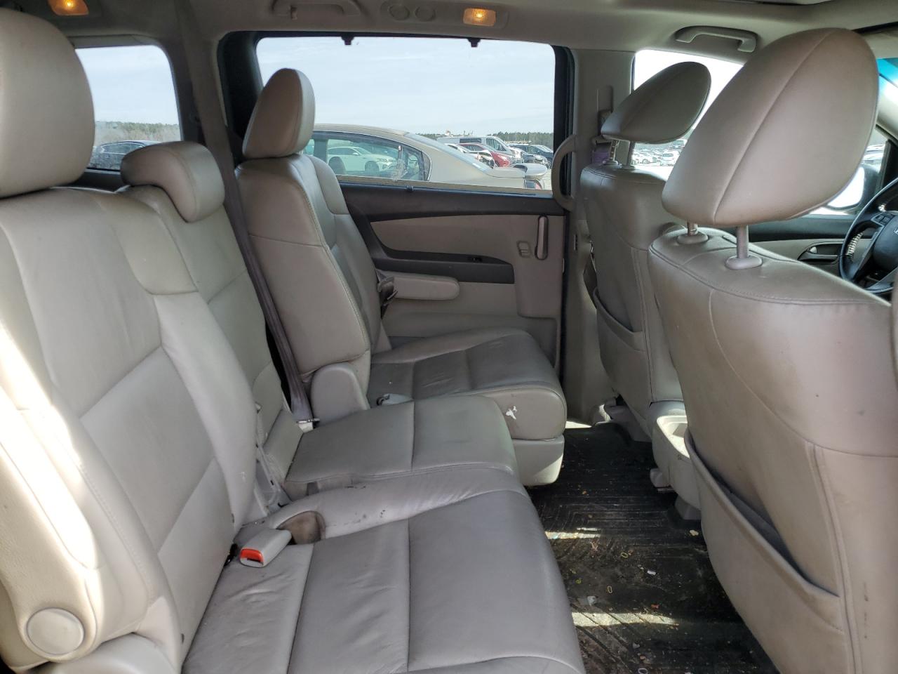 2011 Honda Odyssey - Image 11