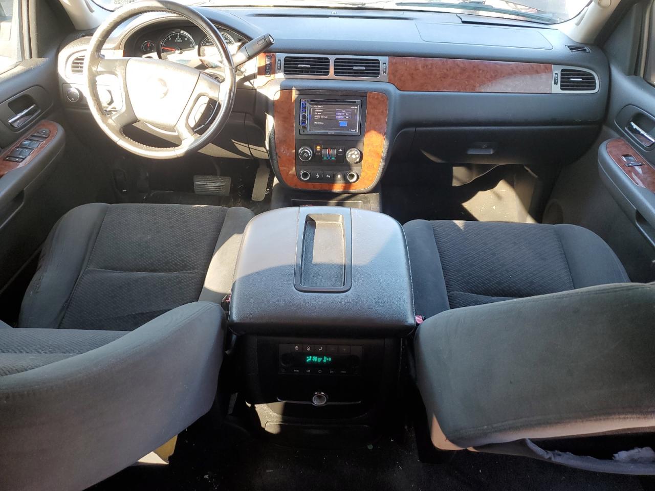 2008 Chevrolet Tahoe - Image 8