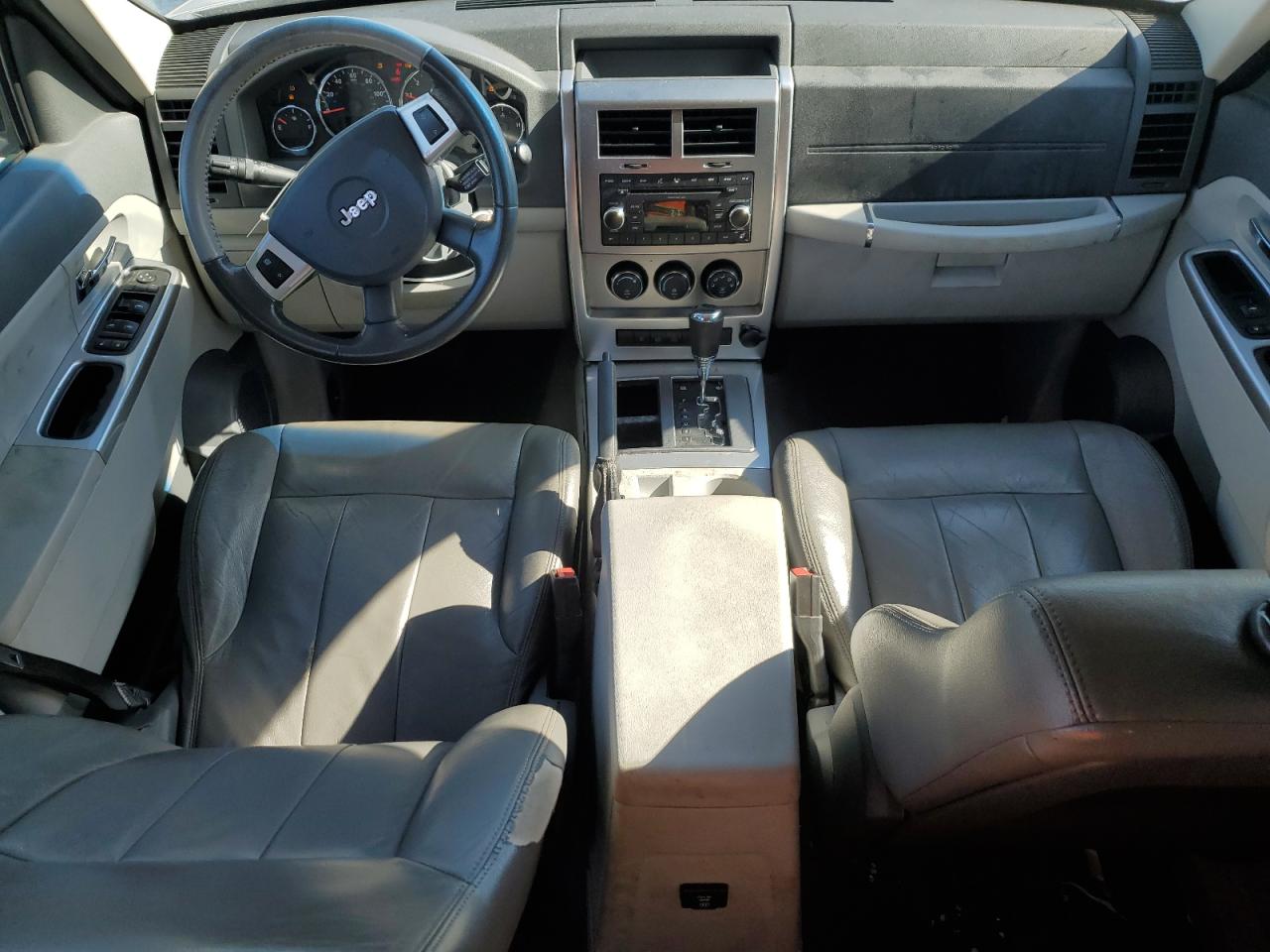 2008 Jeep Liberty (North America) - Image 8