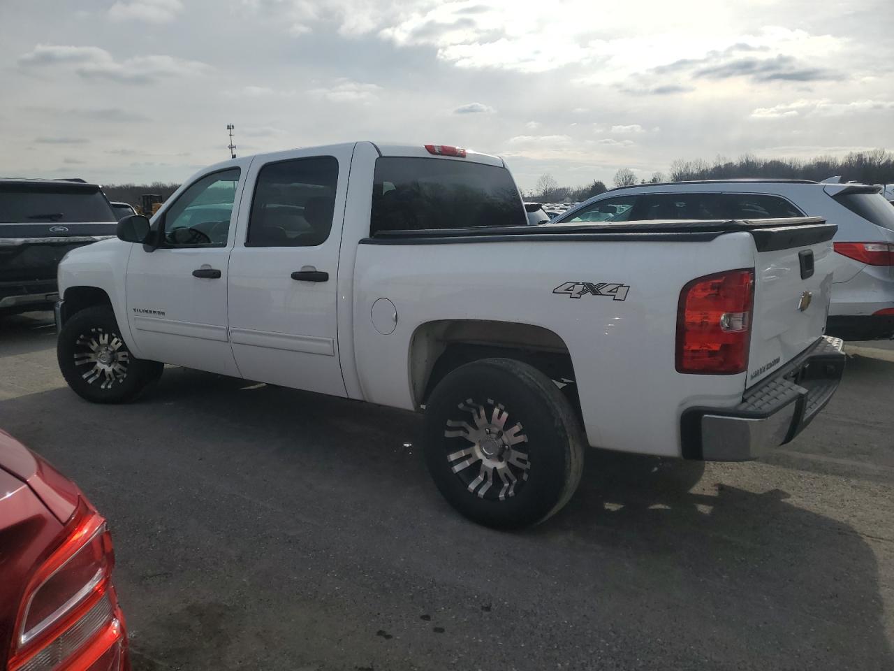 2013 Chevrolet Silverado - Image 2