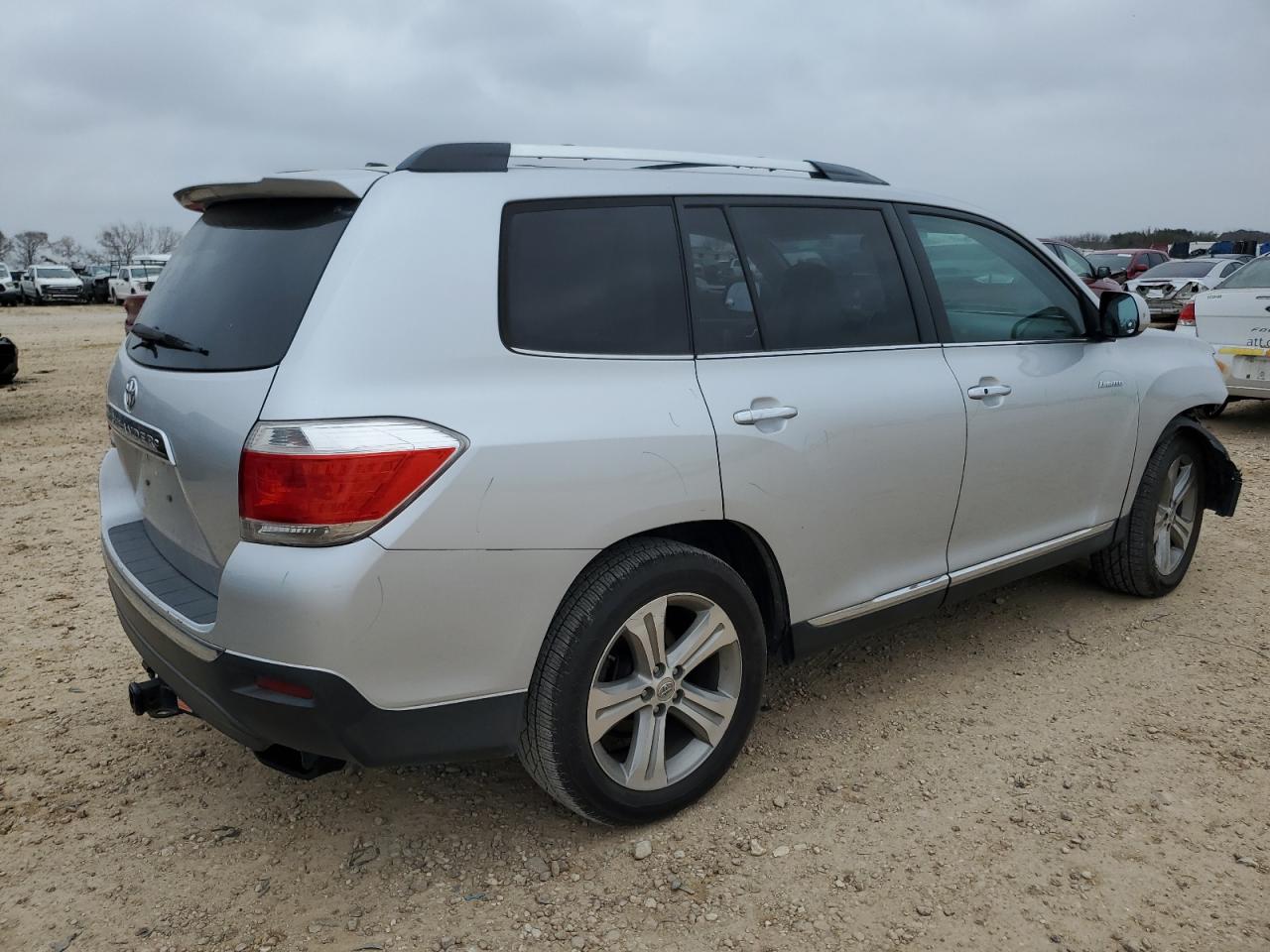 2013 Toyota Highlander - Image 3