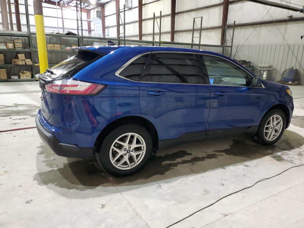 2021 Ford Edge - Image 3