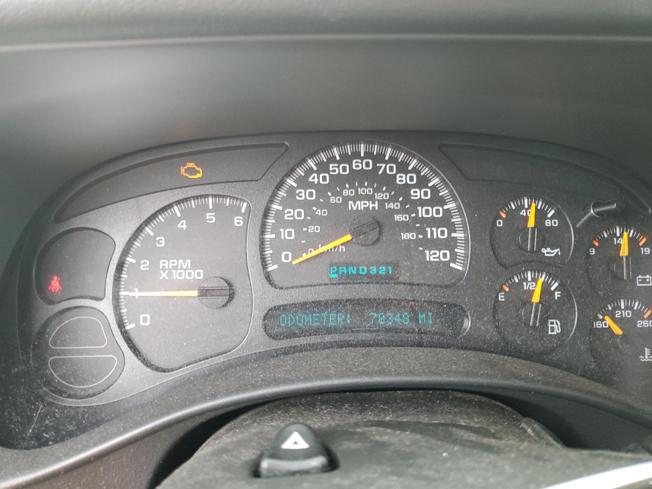 2005 Chevrolet Silverado - Image 9