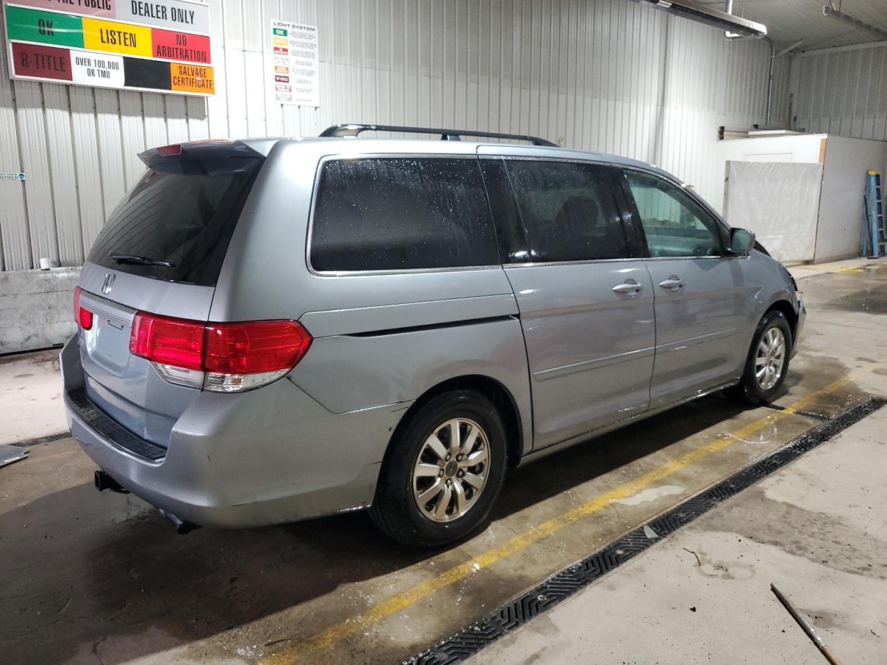 2010 Honda Odyssey - Image 3