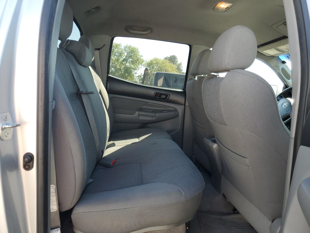 2006 Toyota Tacoma - Image 10