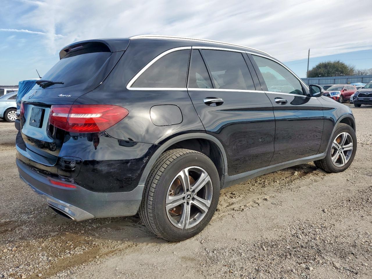 2019 Mercedes-Benz GLC - Image 3