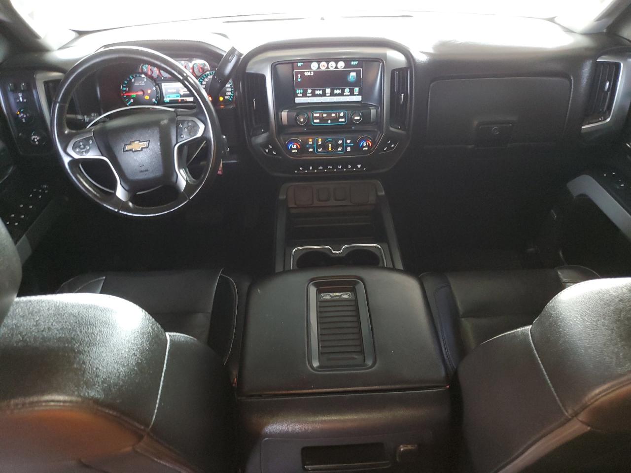 2016 Chevrolet Silverado - Image 8