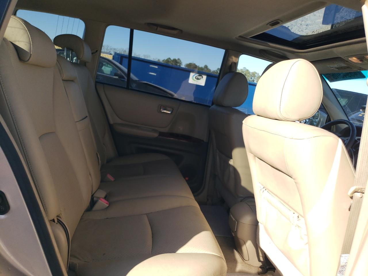 2004 Toyota Highlander - Image 11