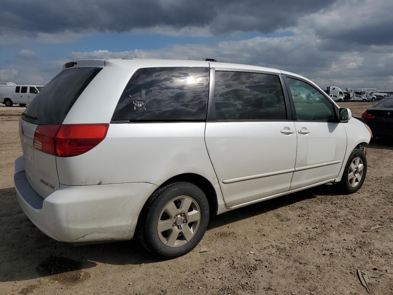 2005 Toyota Sienna - Image 3