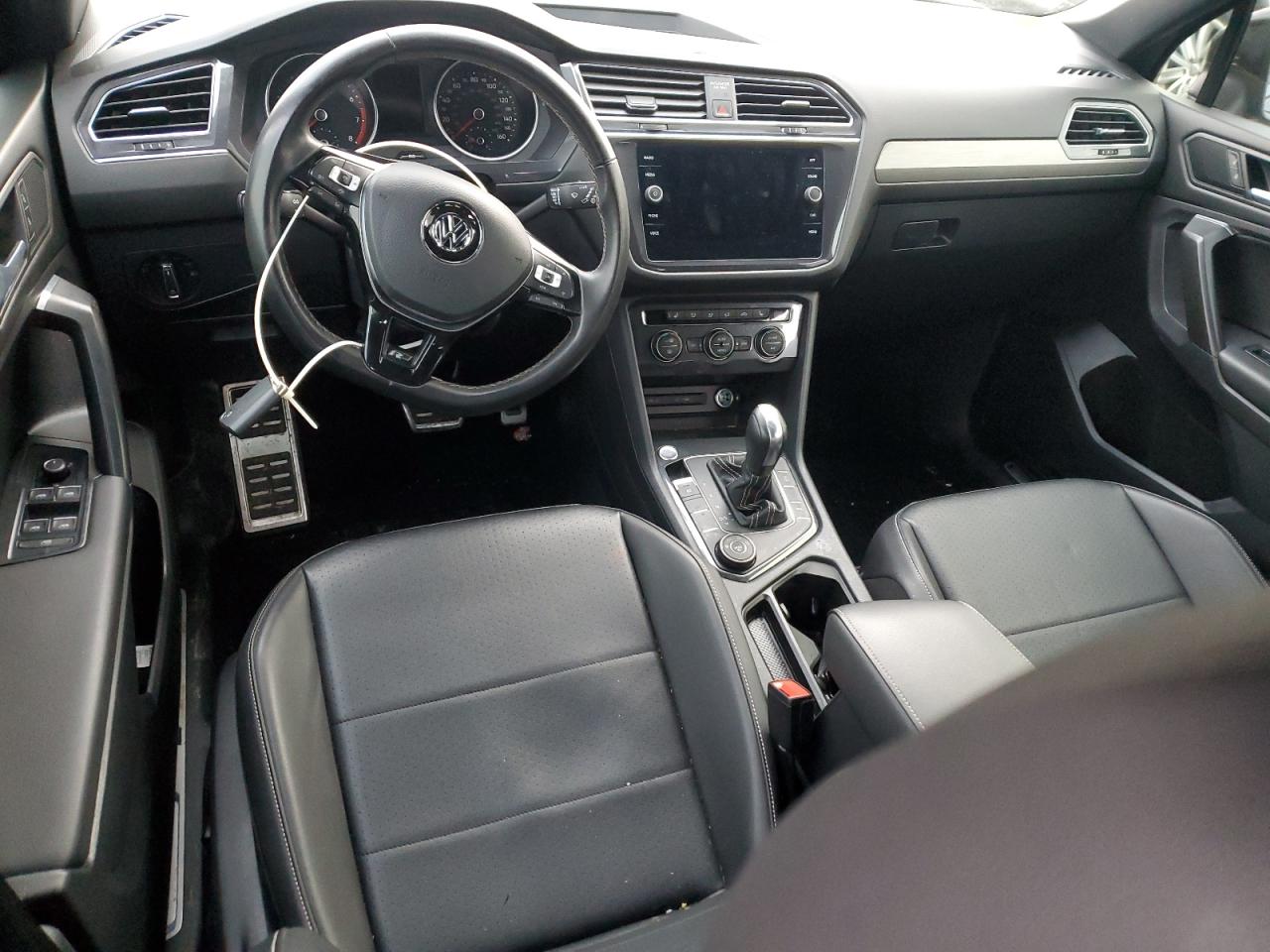 2021 Volkswagen Tiguan - Image 8